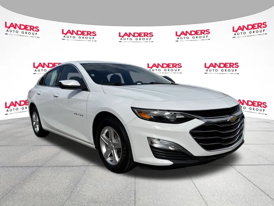 2024 Chevrolet Malibu LS photo 1