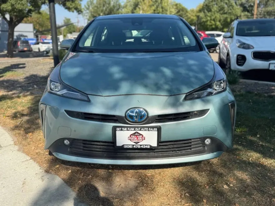 2019 Toyota Prius LE AWD-e photo 1