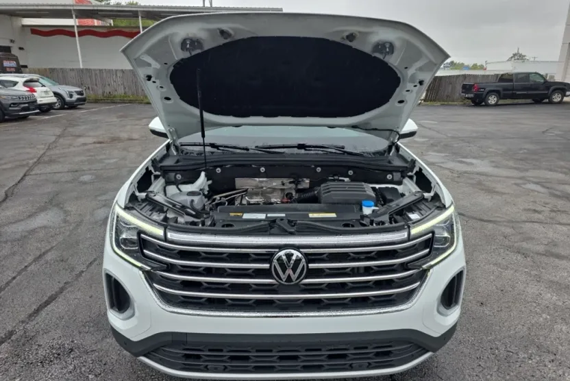 2025 Volkswagen Atlas SE Technology photo 1