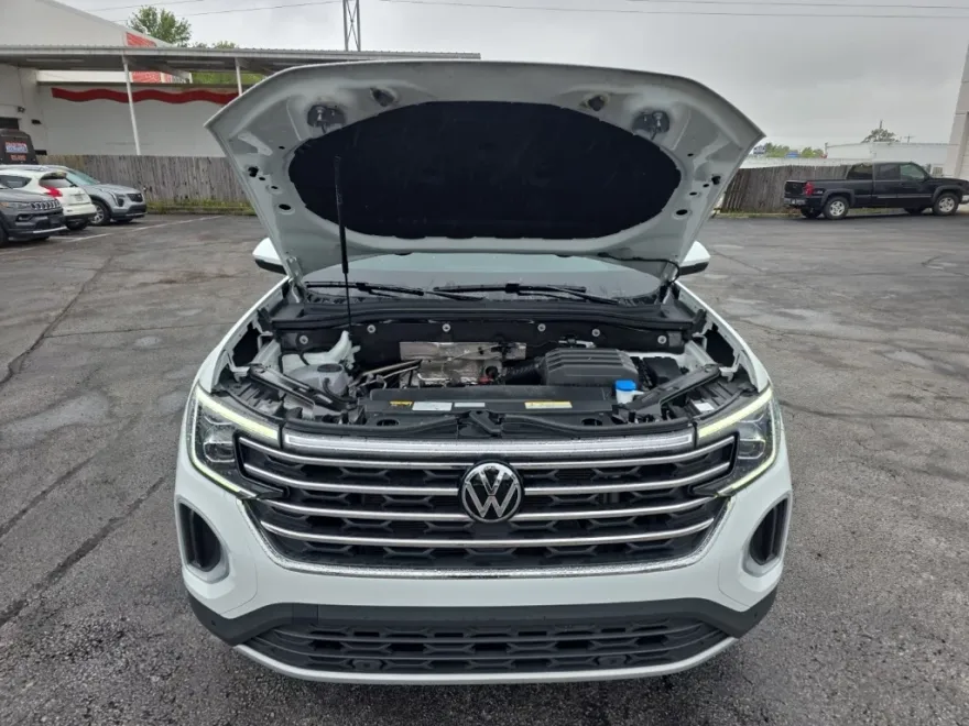 2025 Volkswagen Atlas SE Technology photo 1