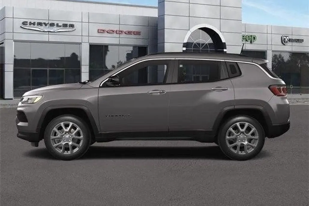 2024 Jeep Compass Latitude Lux photo 1