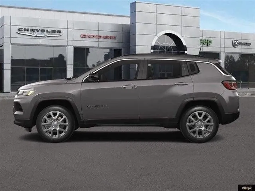 2024 Jeep Compass Latitude Lux photo 1