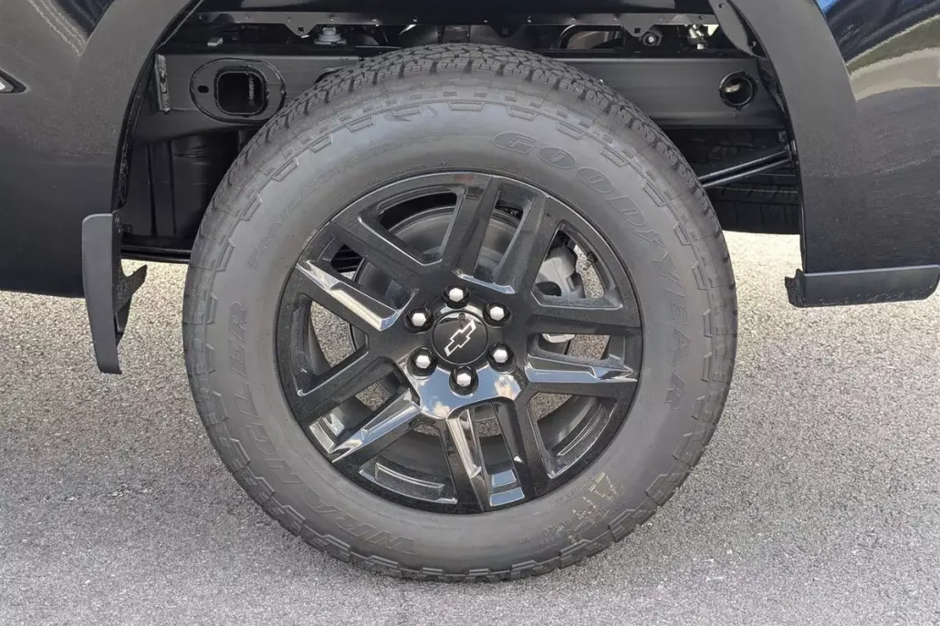 2026 Chevrolet Silverado 1500 Custom photo 1