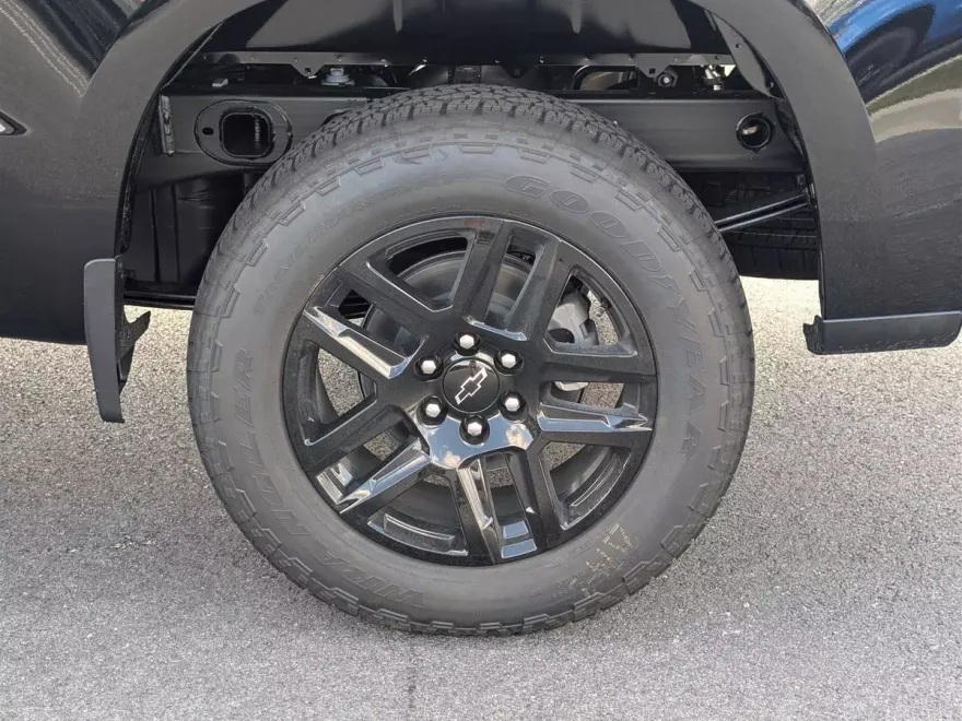 2026 Chevrolet Silverado 1500 Custom photo 1