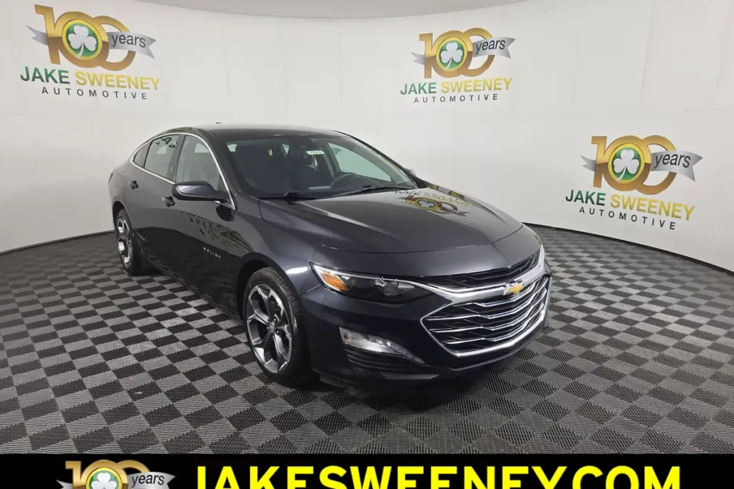 2023 Chevrolet Malibu 1LT photo 1