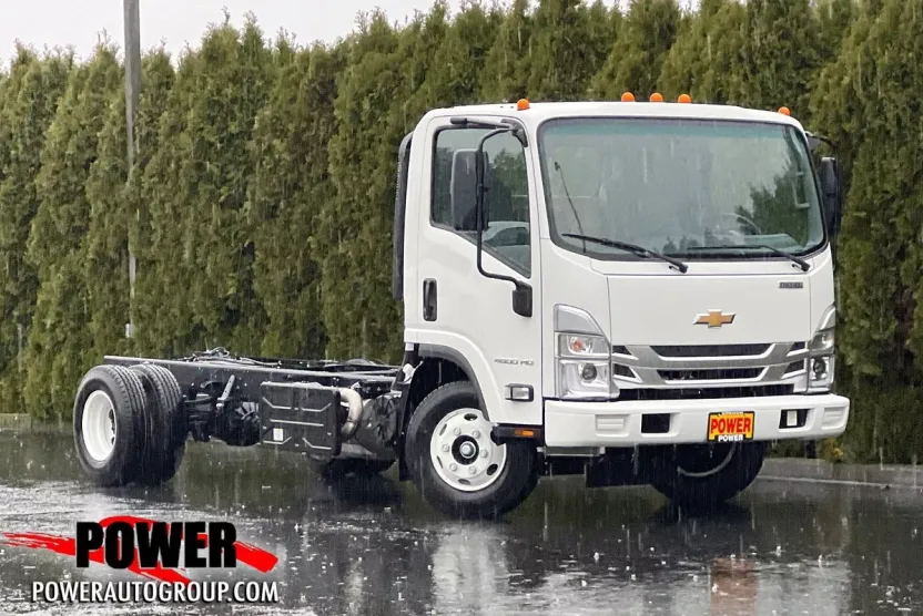 2024 Chevrolet Silverado 4500HD Base photo 1