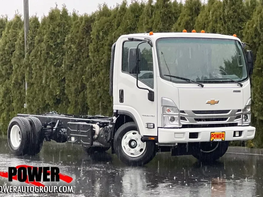 2024 Chevrolet Silverado 4500HD Base photo 1