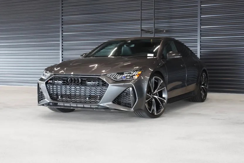 2023 Audi RS 7 Base photo 1