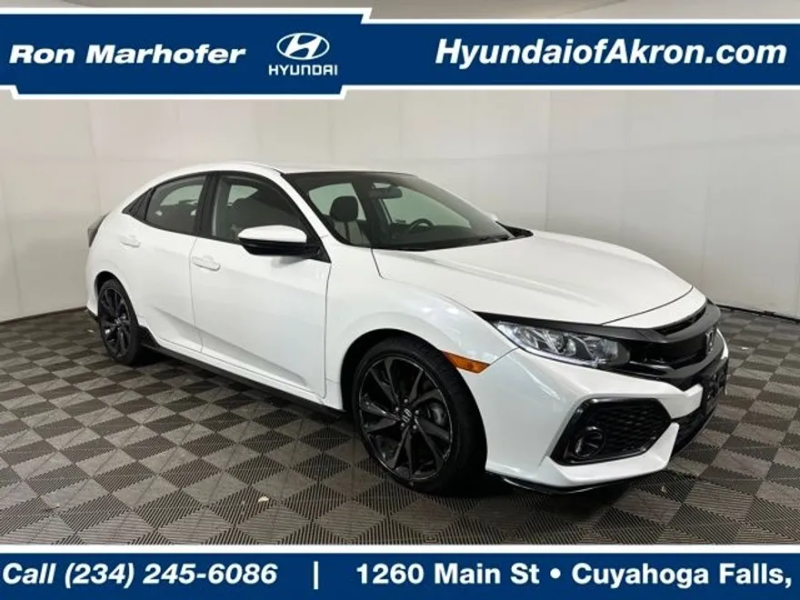2018 Honda Civic Sport Hatchback photo 1