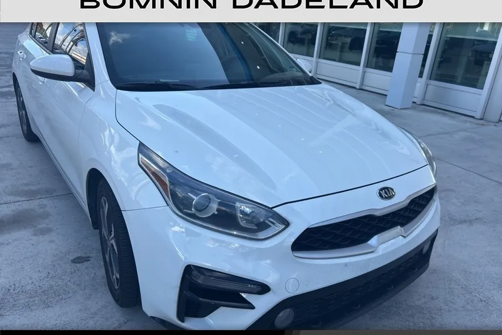2020 Kia Forte LXS photo 1