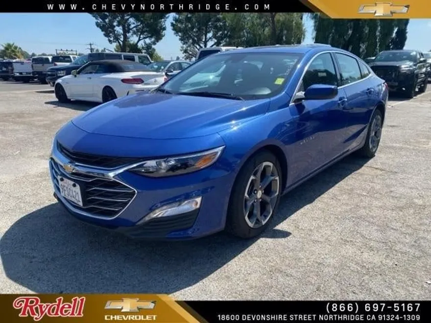2023 Chevrolet Malibu 1LT photo 1