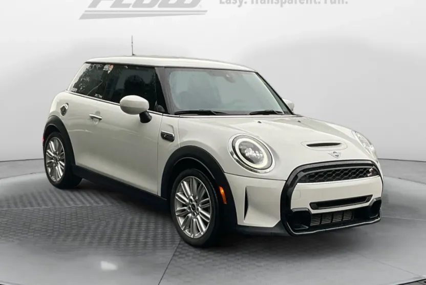 2024 Mini Cooper Hardtop S photo 1