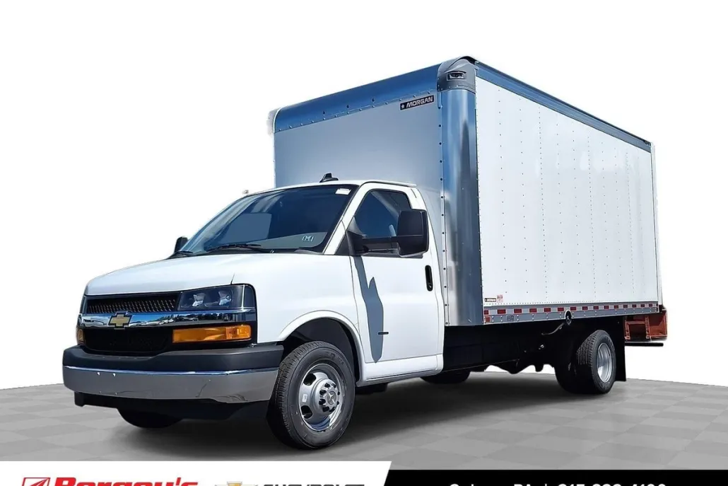 2025 Chevrolet Express Cutaway 3500 Base photo 1