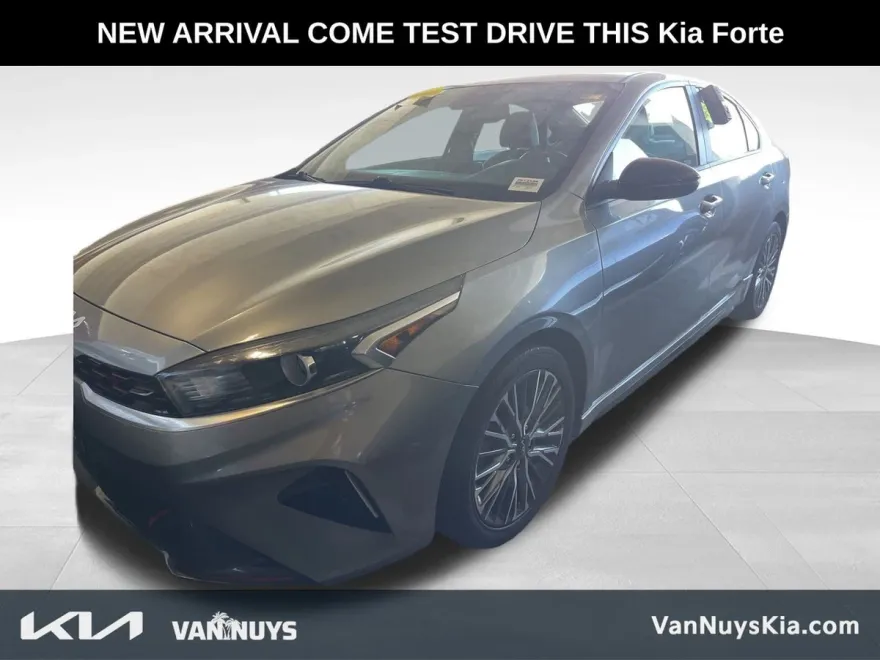 2022 Kia Forte GT-Line photo 1