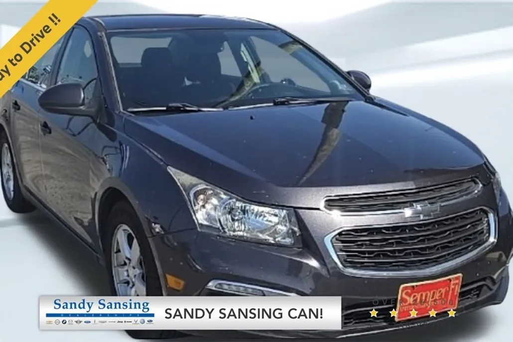 2016 Chevrolet Cruze LT photo 1