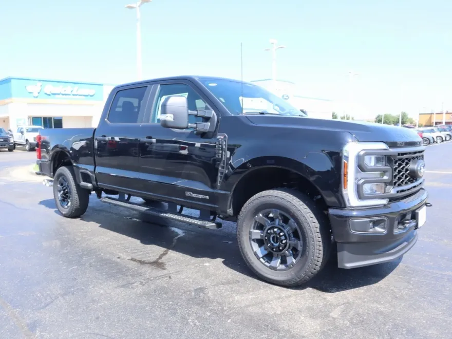 2025 Ford F-250 XL photo 1