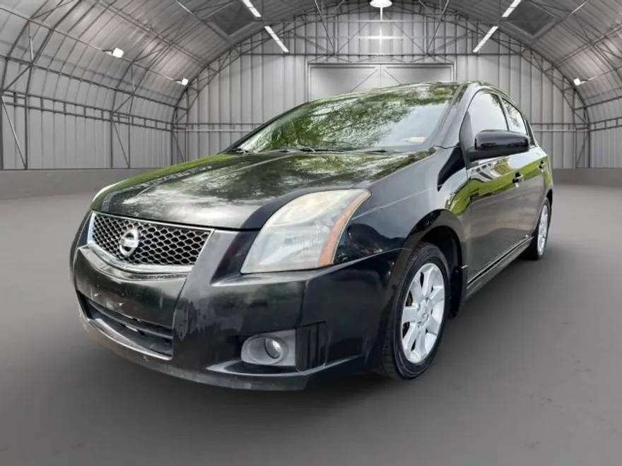2012 Nissan Sentra SR photo 1