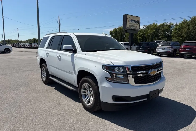2018 Chevrolet Tahoe LS photo 1
