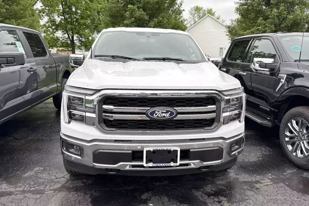 2025 Ford F-150 Lariat photo 1