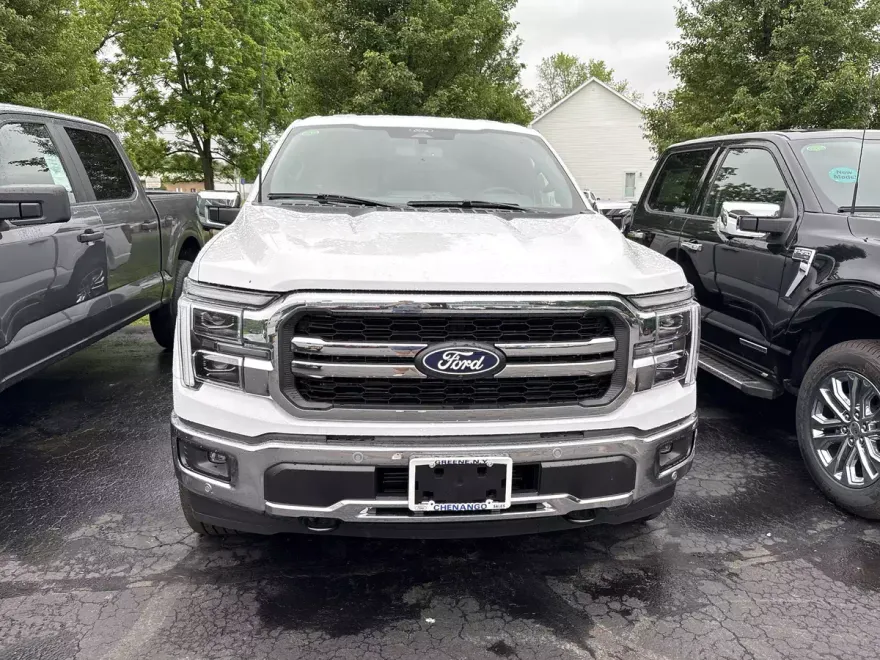 2025 Ford F-150 Lariat photo 1