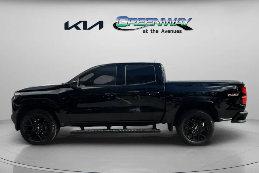 2024 Chevrolet Colorado Z71 photo 1