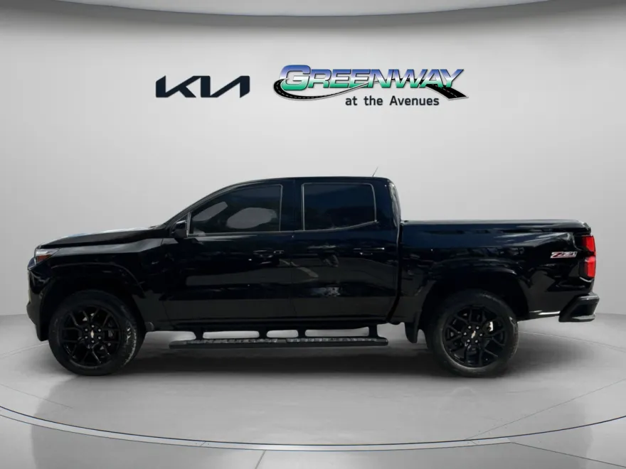 2024 Chevrolet Colorado Z71 photo 1
