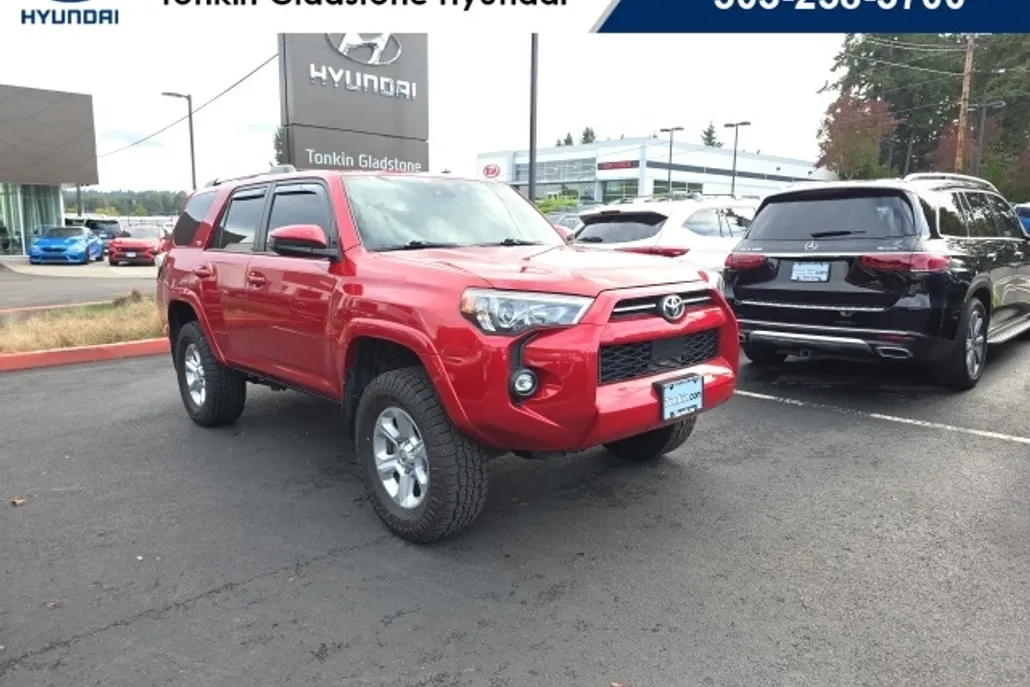 2022 Toyota 4Runner SR5 photo 1