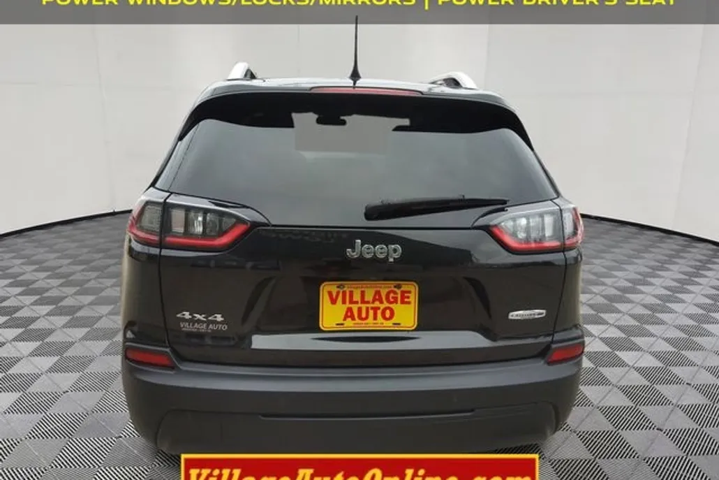 2019 Jeep Cherokee Latitude photo 1
