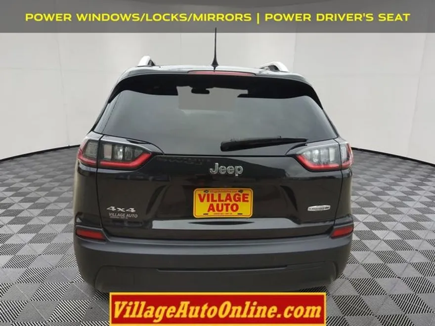 2019 Jeep Cherokee Latitude photo 1