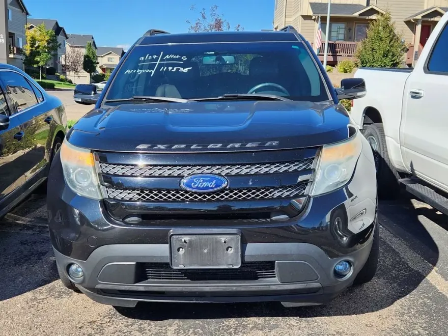 2015 Ford Explorer Sport photo 1