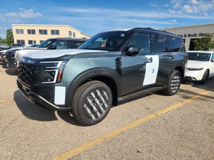 2025 Nissan Armada photo 1