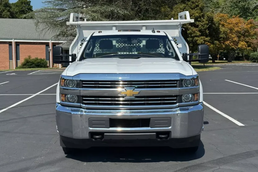 2016 Chevrolet Silverado 3500HD photo 1