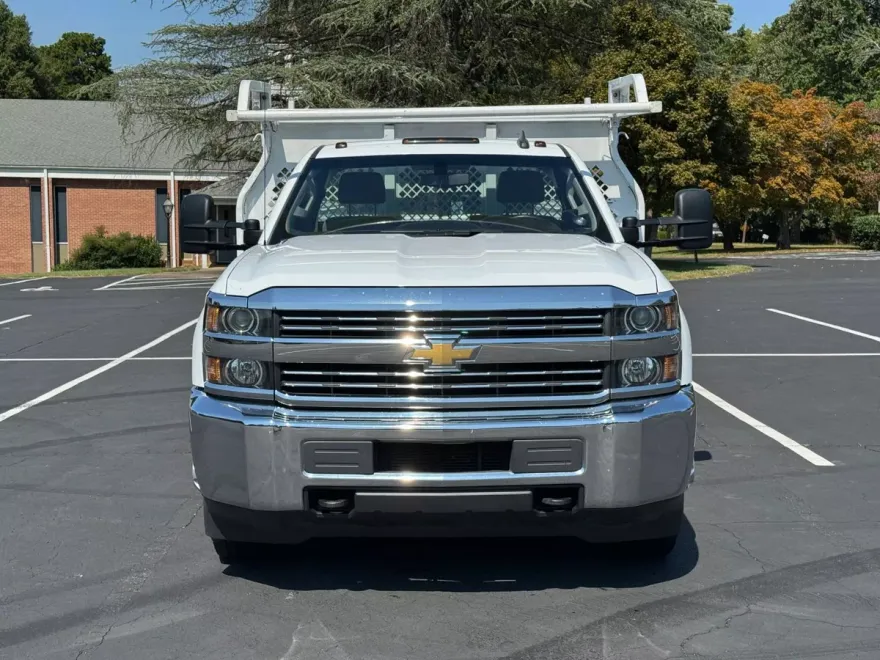 2016 Chevrolet Silverado 3500HD photo 1