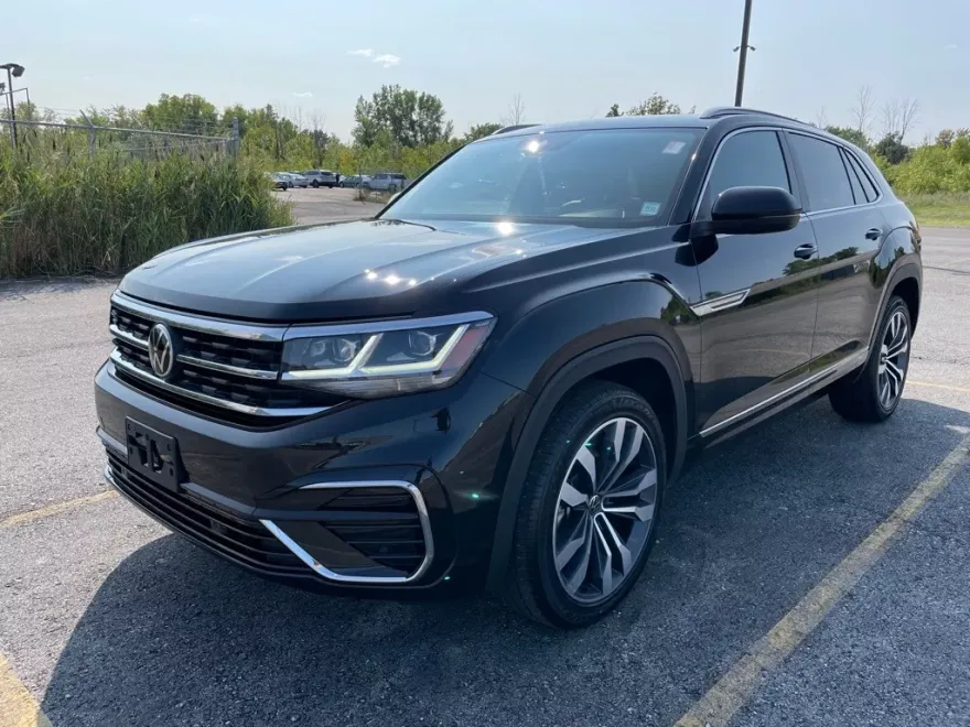 2021 Volkswagen Atlas Cross Sport V6 SEL R-Line photo 1