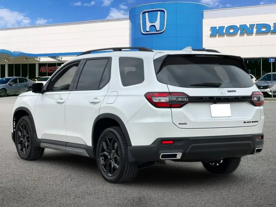 2025 Honda Pilot Black Edition photo 1