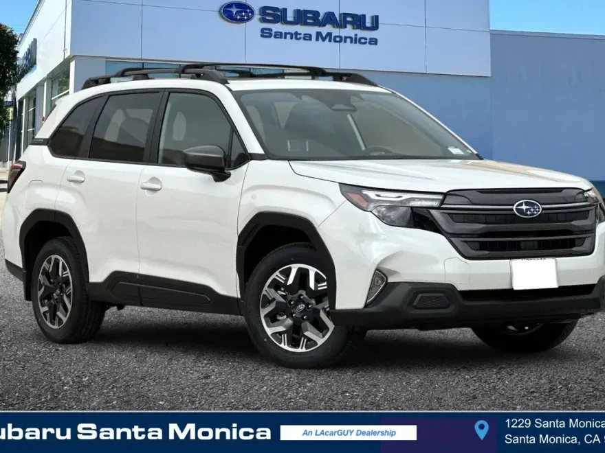 2025 Subaru Forester Premium photo 1