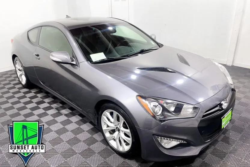 2016 Hyundai Genesis Coupe 3.8 photo 1