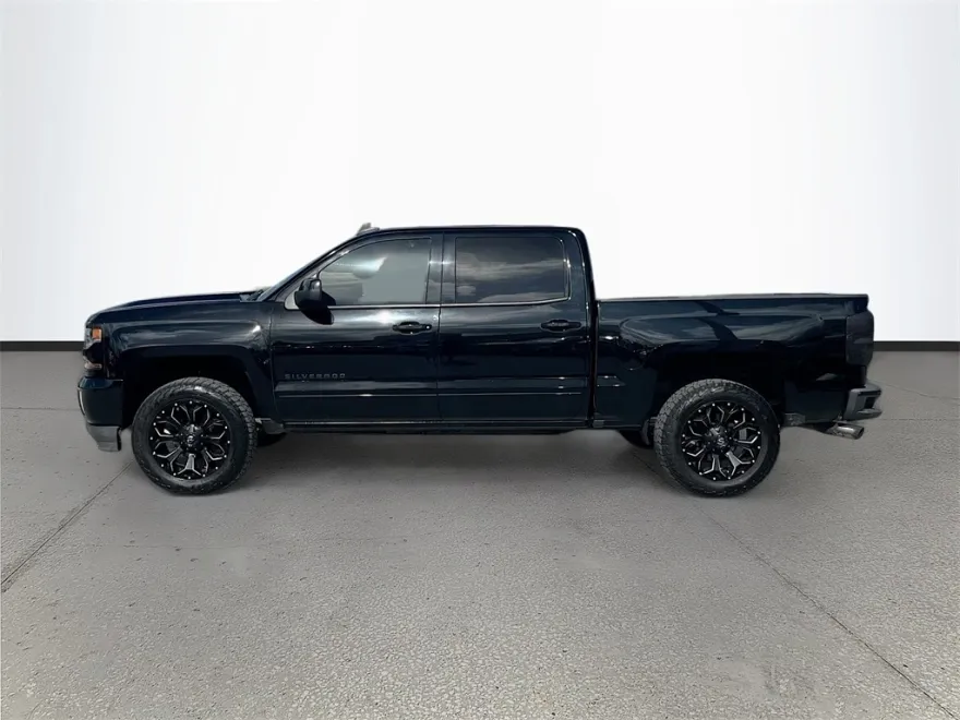 2018 Chevrolet Silverado 1500 LT photo 1