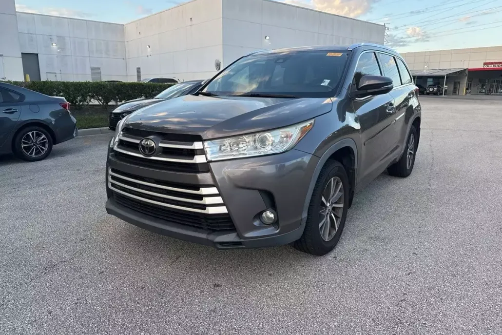 2018 Toyota Highlander XLE photo 1