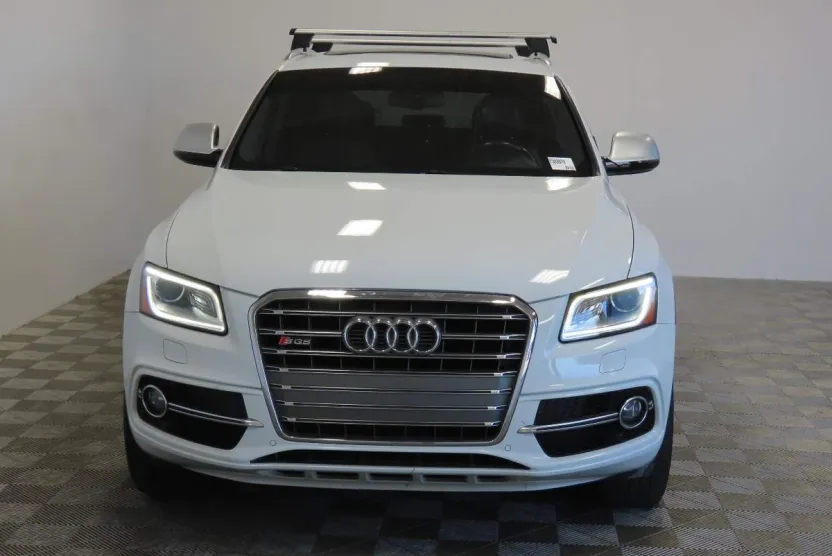 2016 Audi SQ5 Prestige photo 1