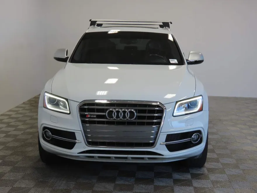 2016 Audi SQ5 Prestige photo 1