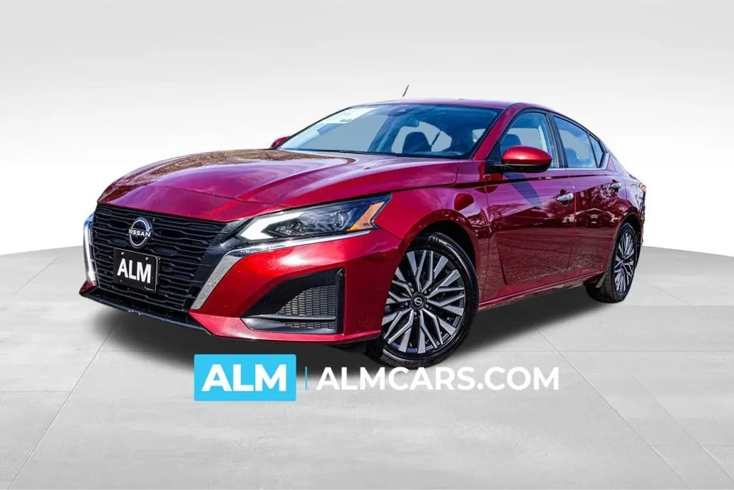 2023 Nissan Altima 2.5 SV photo 1