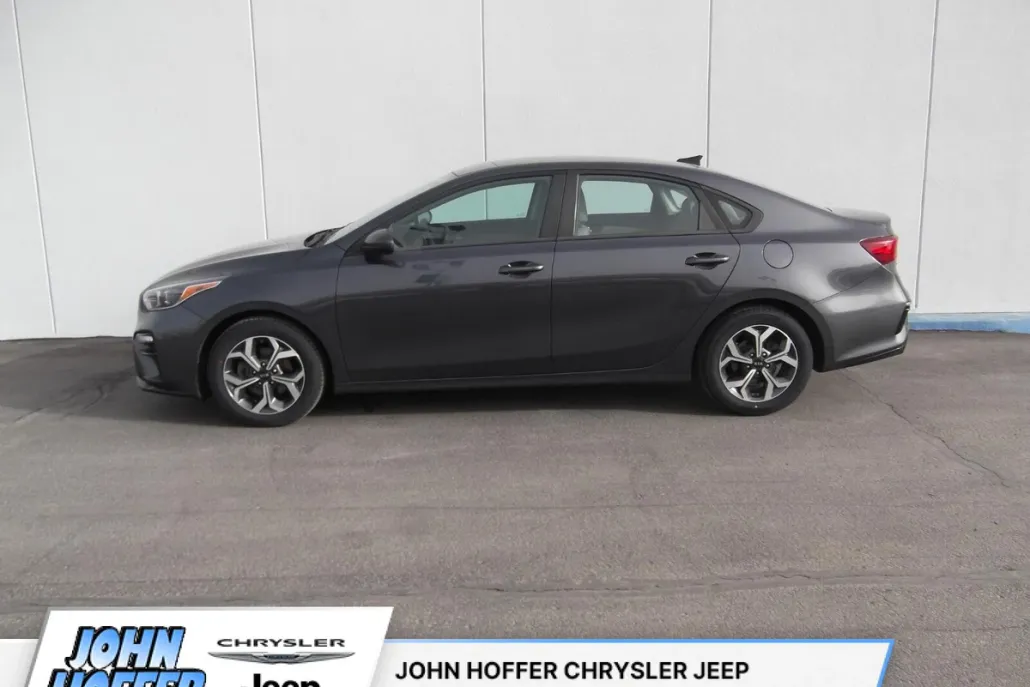 2020 Kia Forte LXS photo 1