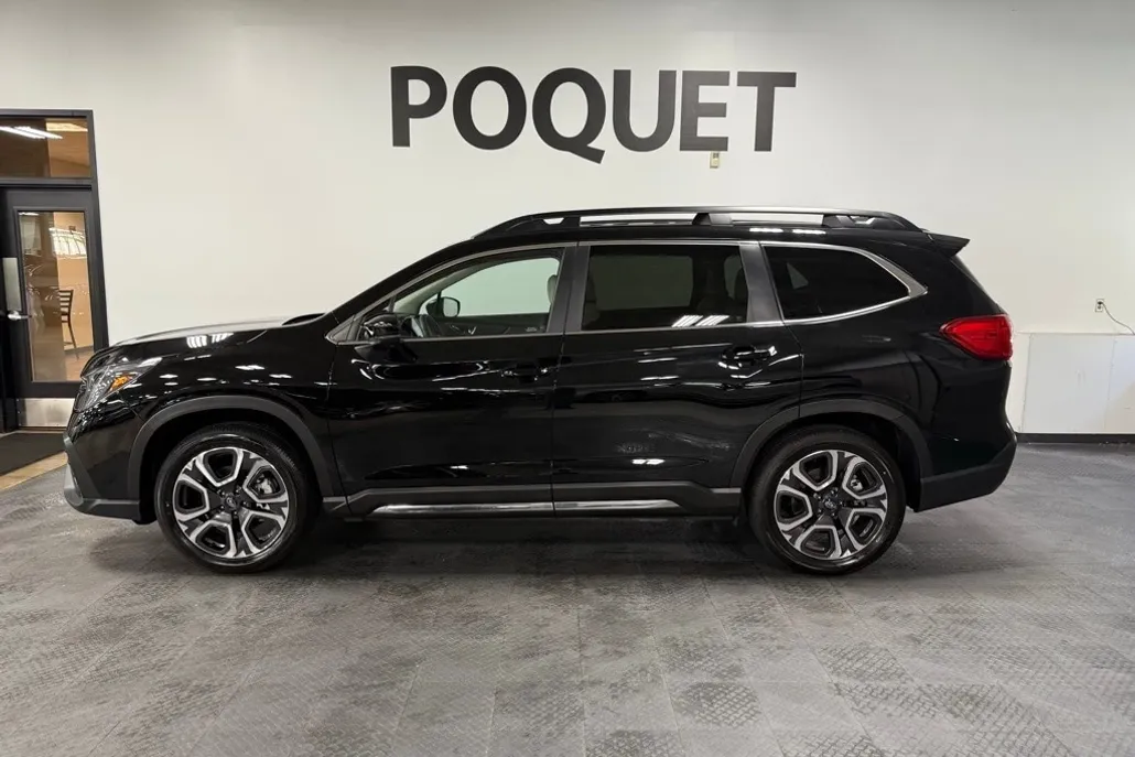 2025 Subaru Ascent Limited photo 1