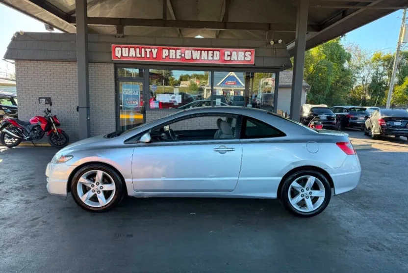 2011 Honda Civic LX photo 1