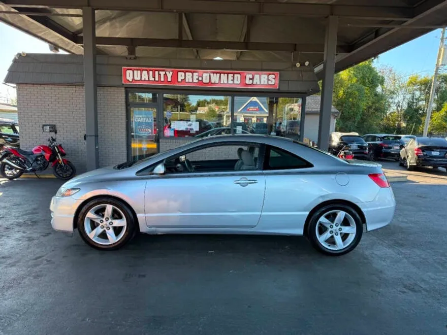 2011 Honda Civic LX photo 1
