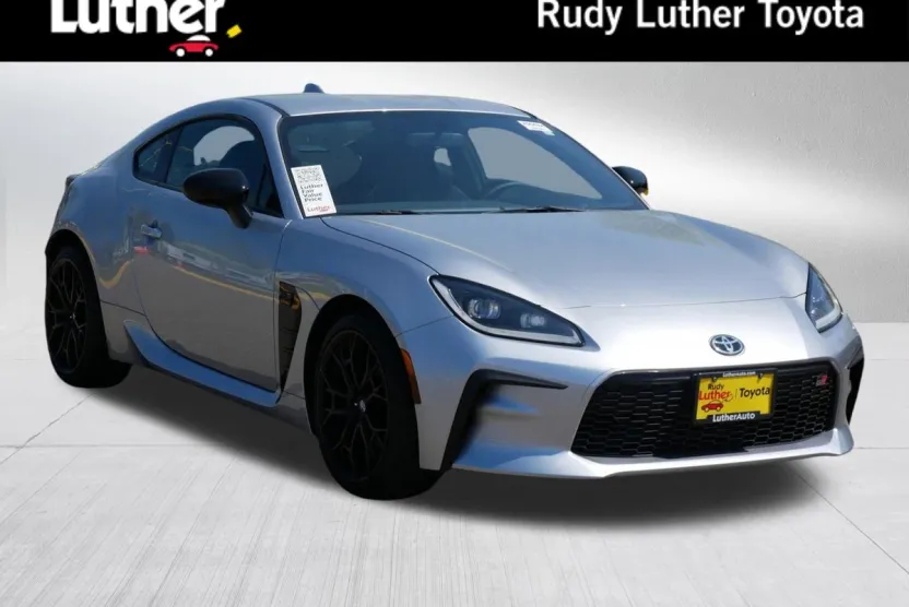 2025 Toyota GR86 Premium photo 1