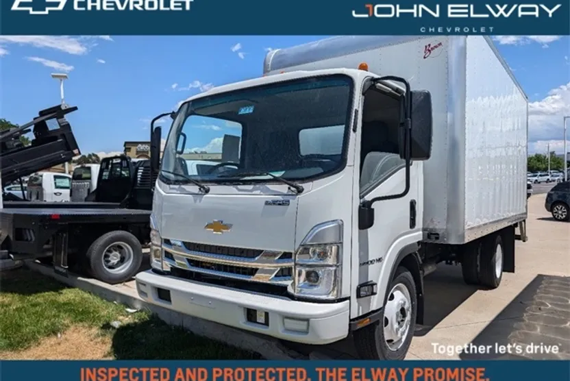 2024 Chevrolet Silverado photo 1