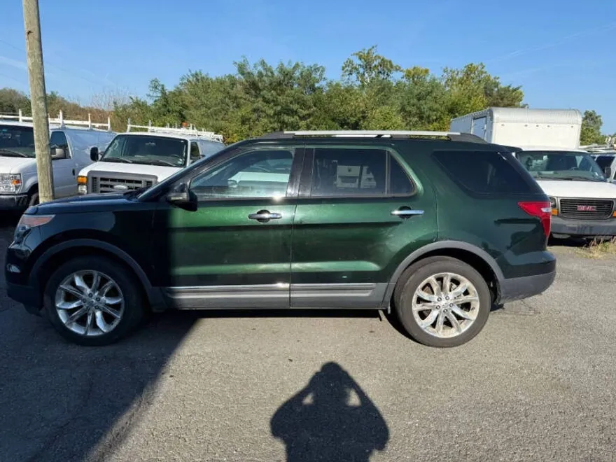 2013 Ford Explorer XLT photo 1