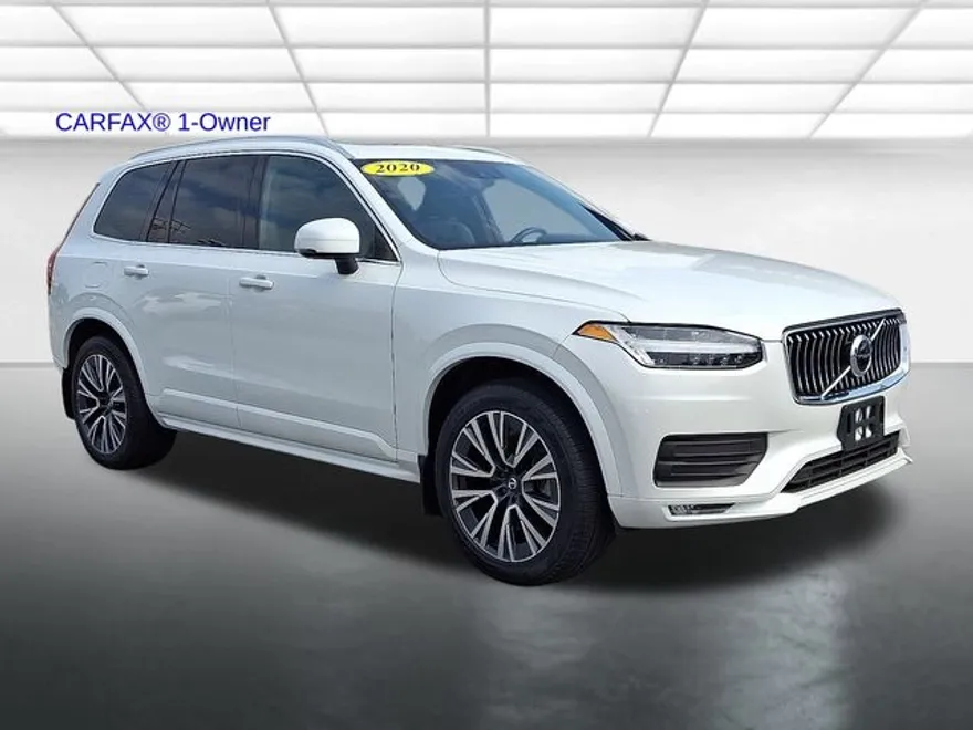 2020 Volvo XC90 T6 AWD Momentum photo 1